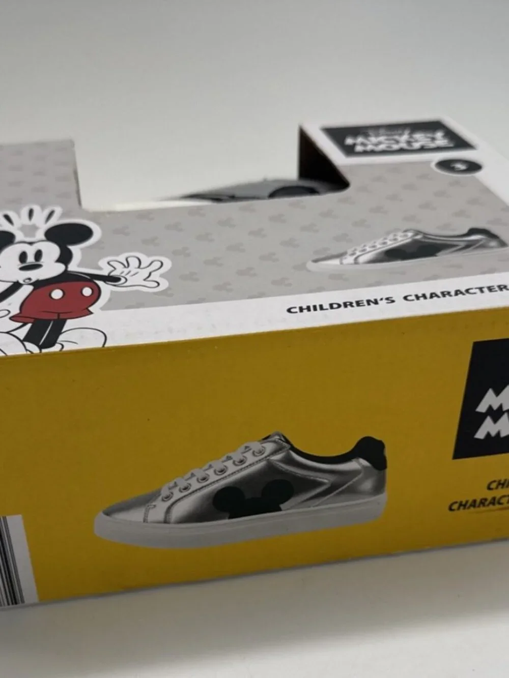 Disney Mickey Mouse Shoes Childrens Character Sneakers Unisex Big Kids 3 NEW